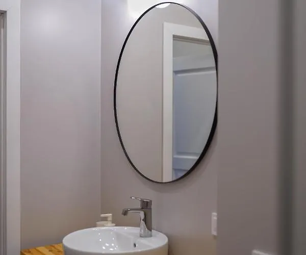 Spacious Brand New Modern In Old Town Dzīvoklis