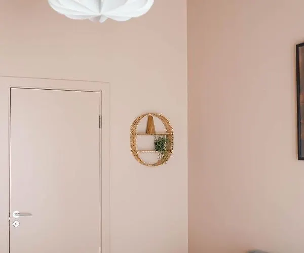 Dzīvoklis Spacious Brand New Modern In Old Town