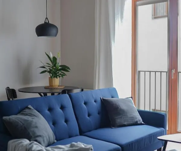 Dzīvoklis Spacious Brand New Modern In Old Town Riga