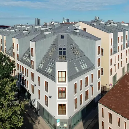 Spacious Brand New Modern In Old Town Apartment *