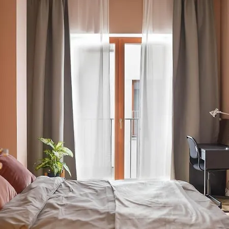 Spacious Brand New Modern In Old Town Рига